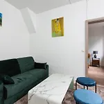 Two Room Apartment - Centre Historique